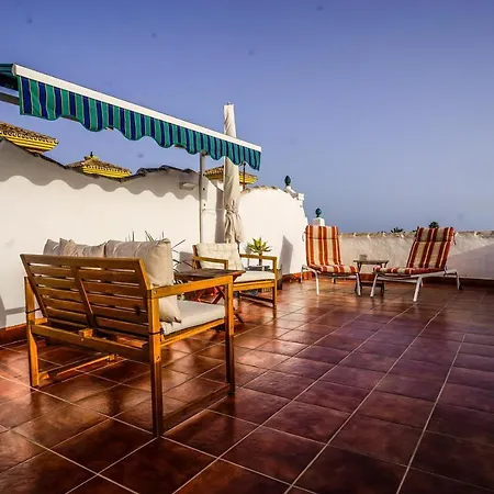Newly Remodeled Townhouse Walking Distance * Sitio de Calahonda